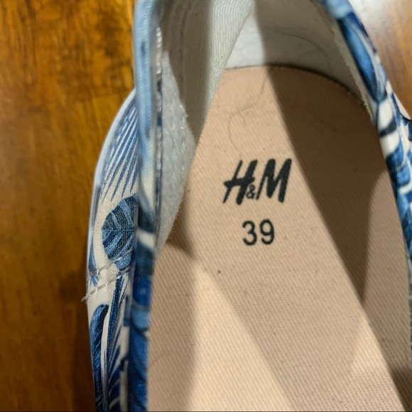 HM white and blue sneaker - Picture 4 of 4